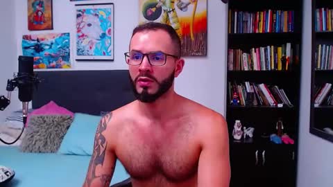 akiles online show from March 2025 09:53:01 PM