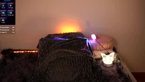 Snapshot of akira_mori chatting on December 2024 11:20:02 PM Nameless online show from December 2024 11:20:02 PM