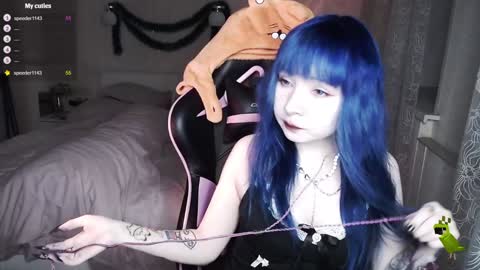 akirahartyx online show from December 2024 02:06:02 PM