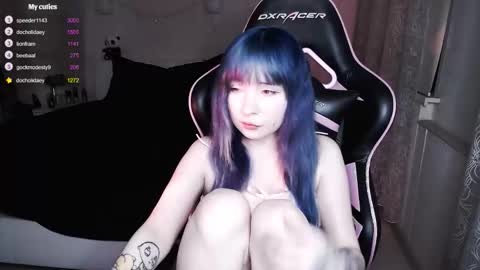 akirahartyx online show from October 2025 03:42:02 PM