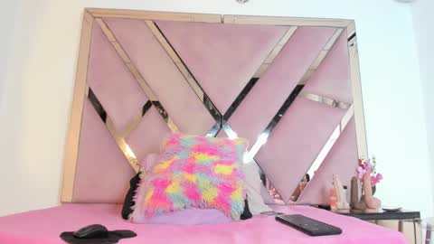 akiraht online show from October 2025 08:50:02 PM