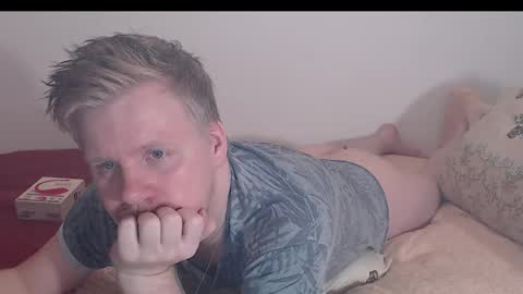 aktavian_w online show from October 2025 06:49:02 PM