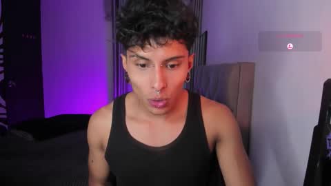 Ander uwu online show from October 2025 10:44:01 PM