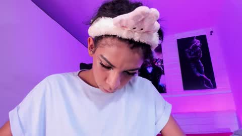 Snapshot of alahia__rodriguez chatting on November 2025 10:12:01 PM Alahia Rodriguez online show from November 2025 10:12:01 PM