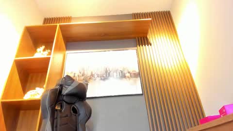 Snapshot of alahia__rodriguez chatting on January 2026 12:43:01 PM Alahia Rodriguez online show from January 2026 12:43:01 PM