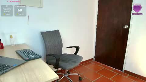 alahiacolucci online show from June 2026 08:09:02 PM