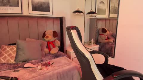 Alaia Carter online show from September 2025 06:25:02 AM