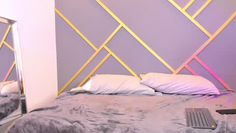 alaia_colins online show from January 2025 01:21:01 PM