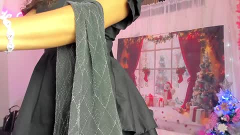 Alaia online show from January 2025 06:57:01 PM