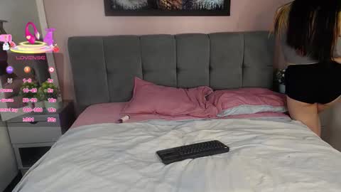 Snapshot of alaiia___ chatting on December 2025 02:53:01 AM Alaiia online show from December 2025 02:53:01 AM