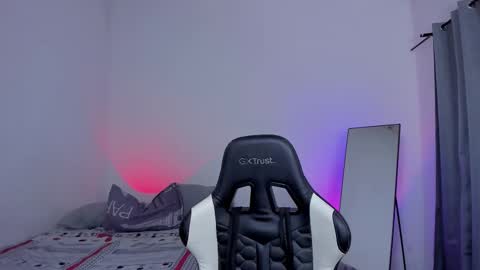 alan18n online show from February 2026 12:33:02 AM