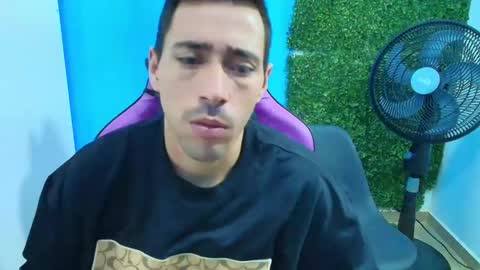 Snapshot of alan_allexander chatting on February 2025 04:09:02 AM ALAN online show from February 2025 04:09:02 AM