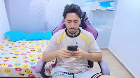 Snapshot of alan_allexander chatting on February 2026 12:25:01 AM ALAN online show from February 2026 12:25:01 AM