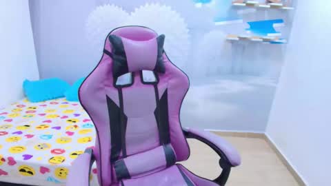 Snapshot of alan_allexander chatting on February 2026 01:13:02 AM ALAN online show from February 2026 01:13:02 AM