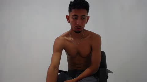 Snapshot of alan_gay chatting on September 2025 02:28:02 PM Alan online show from September 2025 02:28:02 PM