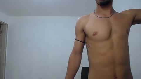 Snapshot of alan_gay chatting on October 2025 02:20:01 AM Alan online show from October 2025 02:20:01 AM