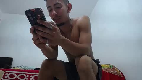 Snapshot of alan_gay chatting on November 2025 12:55:01 AM Alan online show from November 2025 12:55:01 AM