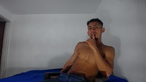 Snapshot of alan_gay chatting on February 2026 10:08:01 PM Alan online show from February 2026 10:08:01 PM