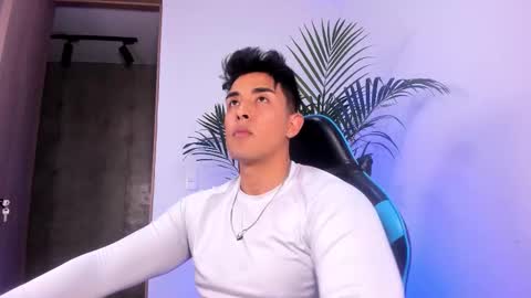 Snapshot of alan_greek_1 chatting on December 2025 02:43:02 AM Alan greek online show from December 2025 02:43:02 AM