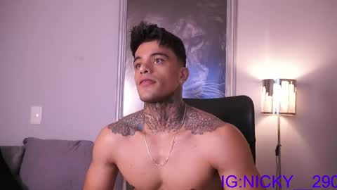 alan_morrys online show from May 2026 01:22:01 AM