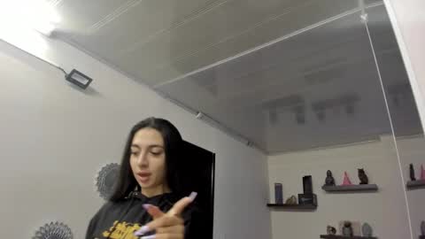 Snapshot of alana_madison chatting on December 2024 10:49:02 AM Maeve online show from December 2024 10:49:02 AM