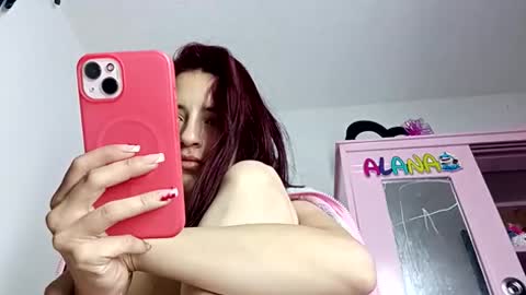 isabella online show from February 2026 08:01:02 AM