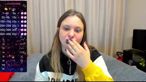 Snapshot of alanabrox chatting on January 2025 07:04:01 AM Julia online show from January 2025 07:04:01 AM