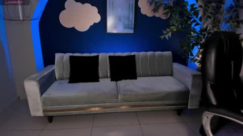 Alana online show from February 2025 12:19:01 AM