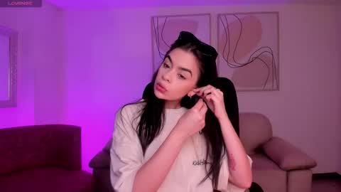 Alana online show from October 2025 12:04:02 PM