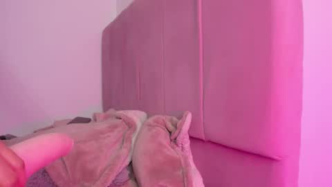 Snapshot of alanasnow__ chatting on February 2026 01:58:01 AM Alana online show from February 2026 01:58:01 AM