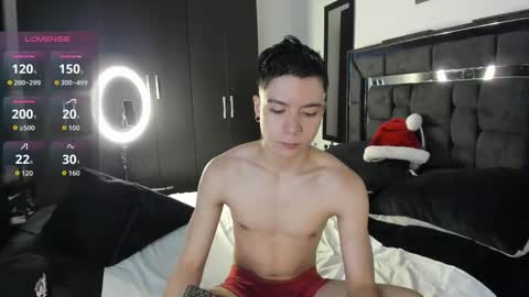 alanblack1 online show from November 2025 01:21:02 PM