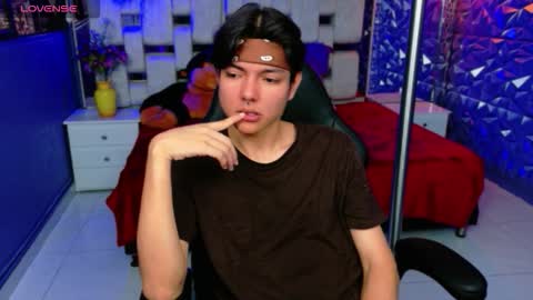 Snapshot of alandelrey57 chatting on March 2026 05:18:02 PM ALAN DEL REY online show from March 2026 05:18:02 PM