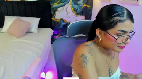 Alana online show from June 2026 07:01:01 PM