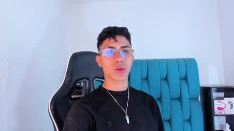 alannaughty_ online show from February 2025 09:17:01 PM