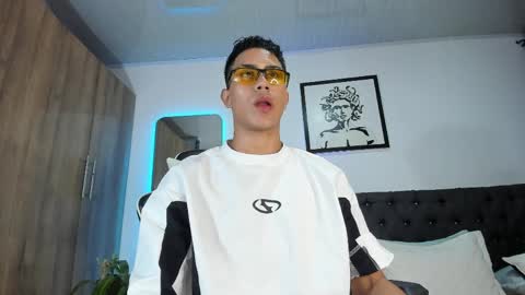 alannaughty_ online show from April 2026 01:19:01 AM