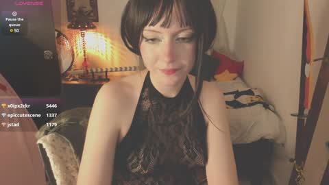 Snapshot of alaskagrace chatting on December 2024 07:32:01 AM Alaska Grace online show from December 2024 07:32:01 AM