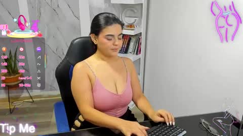 Snapshot of alayasmile chatting on October 2025 03:04:01 AM Alaya online show from October 2025 03:04:01 AM