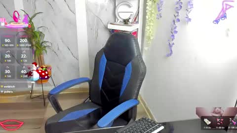 Snapshot of alayasmile chatting on December 2025 11:42:01 PM Alaya online show from December 2025 11:42:01 PM