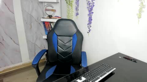 Snapshot of alayasmile chatting on February 2026 02:17:02 AM Alaya online show from February 2026 02:17:02 AM