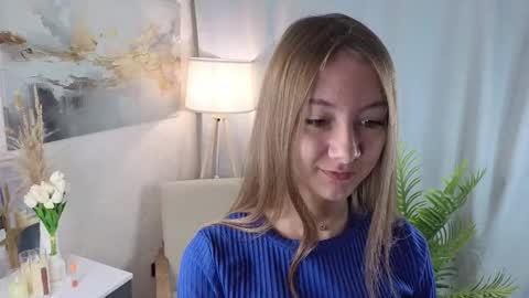 Lola online show from September 2025 03:23:02 AM