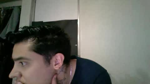 albertoarenas16 online show from May 2026 02:07:02 AM