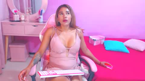 Snapshot of aldana_stone chatting on September 2025 05:01:02 AM aldana_stone online show from September 2025 05:01:02 AM