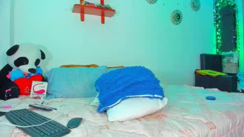 Snapshot of ale_horny_crazy chatting on February 2025 02:40:02 AM NIKO online show from February 2025 02:40:02 AM