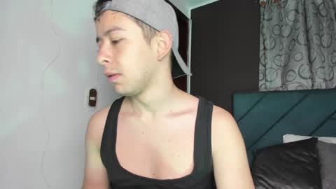 Snapshot of alecadrews_ chatting on December 2024 12:34:01 PM ALEC ANDREWS online show from December 2024 12:34:01 PM