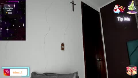 Snapshot of alecadrews_ chatting on December 2024 07:11:01 PM ALEC ANDREWS online show from December 2024 07:11:01 PM