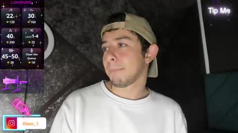 Snapshot of alecadrews_ chatting on February 2025 12:43:01 AM ALEC ANDREWS online show from February 2025 12:43:01 AM