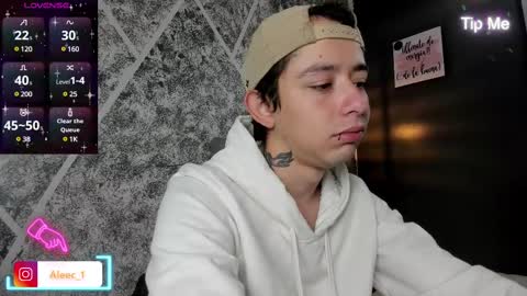 Snapshot of alecadrews_ chatting on March 2025 08:22:01 PM ALEC ANDREWS online show from March 2025 08:22:01 PM