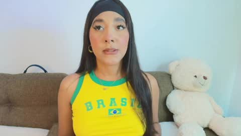 Alee Foxx  online show from May 2026 11:44:01 PM