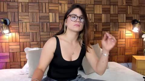 Snapshot of aleessiia chatting on February 2026 06:01:02 PM alessia online show from February 2026 06:01:02 PM