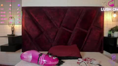 aleja__slav3 online show from April 2026 08:57:01 PM